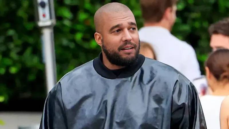 Picture Round Picture Of..